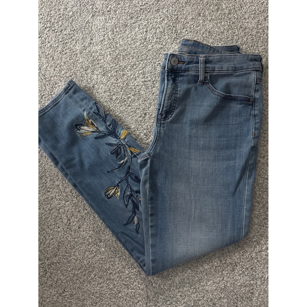 Chico's So Slimming Girlfriend Slim Ankle Jeans Floral Embroidered Blue Size 4